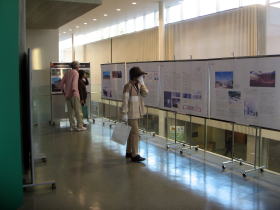 「名古屋大学の施設整備状況」の出展ブースの模様その1